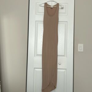 Pins and Needles maxi dress with subtle slit. Size small